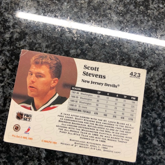 Scott Stevens Pro Set 1991 #423 hockey card!!! - Picture 2 of 2